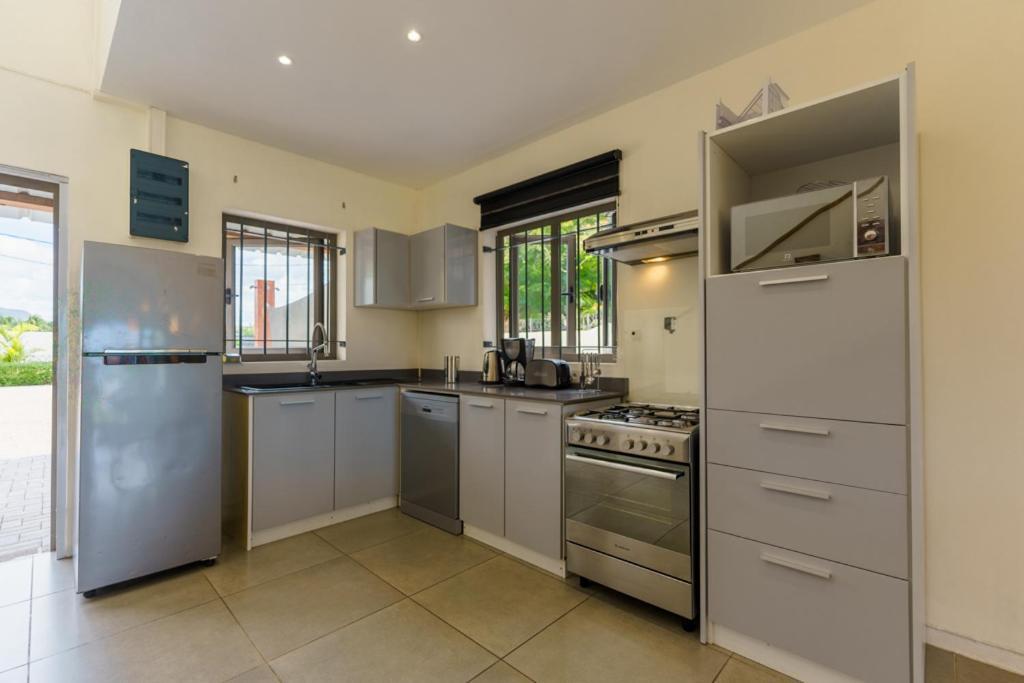 Stella Marris Beachfront Villa Pointe aux Sable Luaran gambar