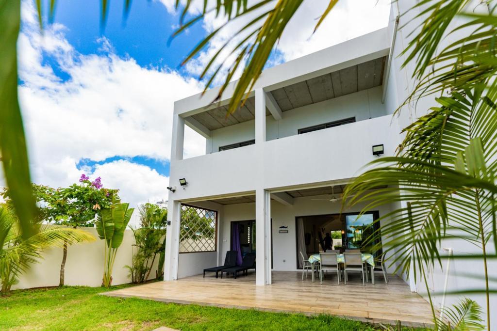 Stella Marris Beachfront Villa Pointe aux Sable Luaran gambar