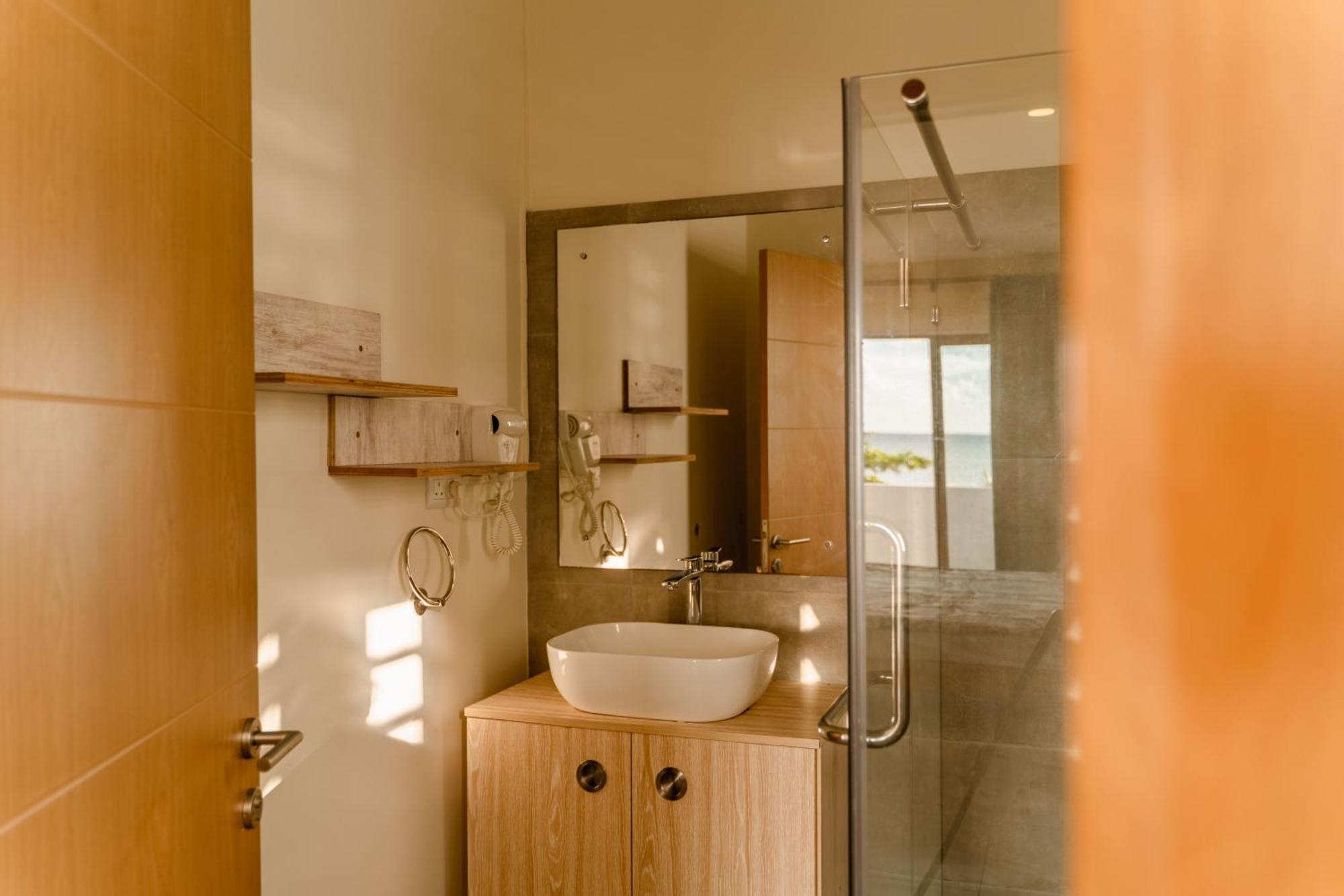 Stella Marris Beachfront Villa Pointe aux Sable Luaran gambar